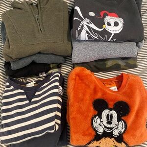 Boys 3T Fall bundle- 5 sweatshirts, 2 sweatpants, 3 tops